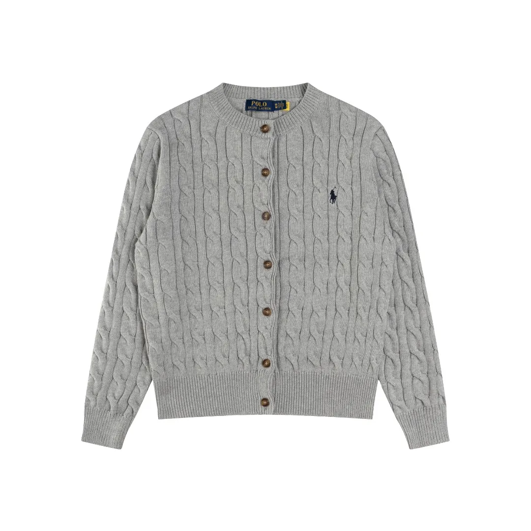 P230 #R93 RALPH LAUREN Ralph Lauren twelve colors classic small label embroidery logo seven-button knitted cable cardigan sweater women's top, high-density LOGO embroidery on the chest, original customization of tag accessories. Made of pure cotton yarn, pure cotton is skin-friendly and comfortable, small label war horse embroidered twist button cardigan sweater 🐎 high quality, follow the blogger to learn how to wear it! Let’s buy a Ralph Lauren cable sweater. It’s a super hard-to-find series after it became popular. It’s hard to find one on the official website. It’s simple and practical to wear, with a lazy and loose feel. The thickened fabric has more texture, feels soft and delicate, and has a loose fit. Whether worn alone or layered, you can wear different styles of fashion with just one piece!   Size: